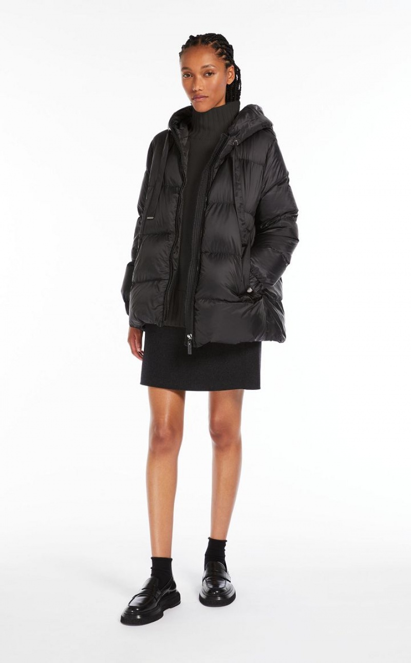 Max Mara Gesteppt Down Jacket In Wasser-resistant Canvas Padded Schwarz | MMR594000