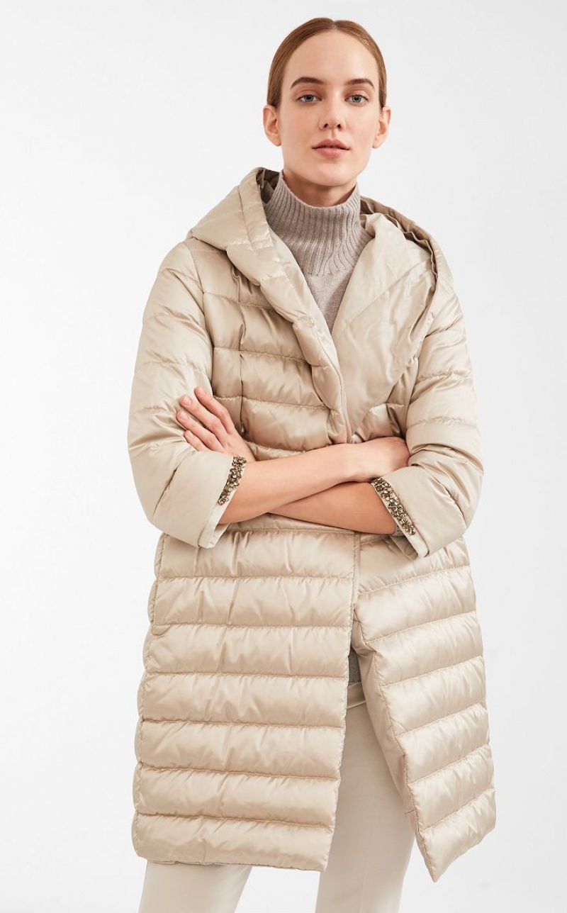 Max Mara Reversible Down Coat In Wasser-resistant Satin Padded Hell | MMR593992